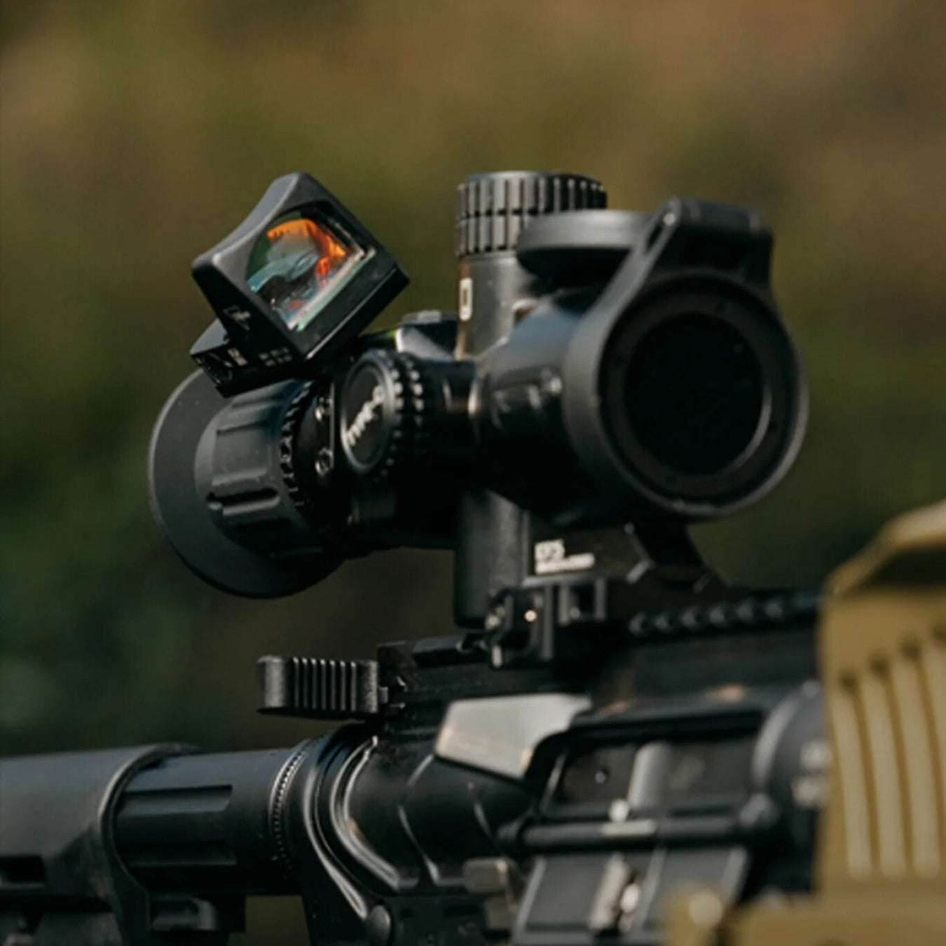Infitac Thermal Rifle Sight equipped with a 45-degree offset mount for a red dot sight.
