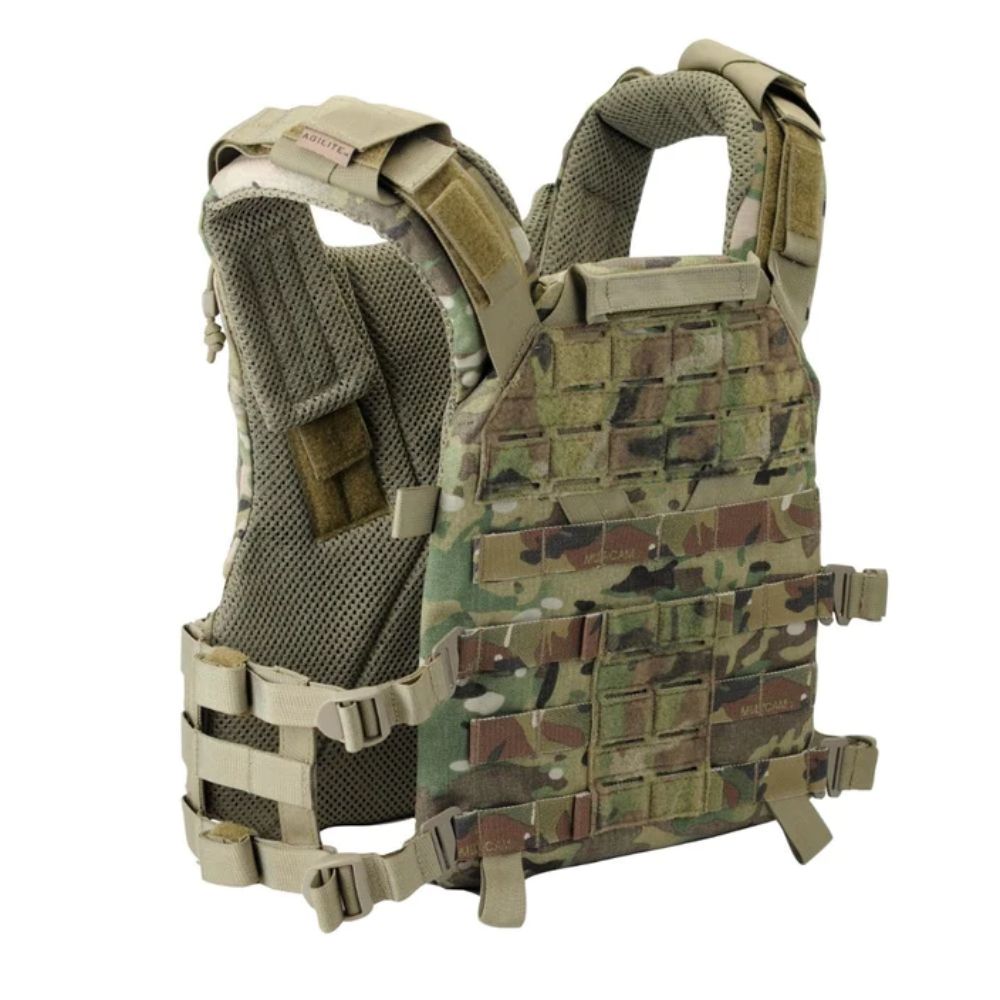 Plate Carriers w/ Armor Plates and Head Protection