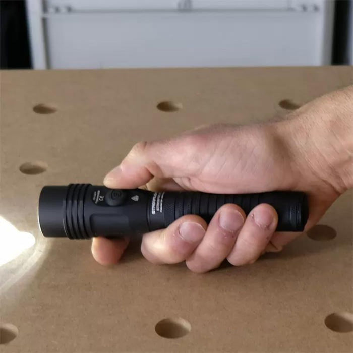 Streamlight Strion DS HL Rechargeable 700 Lumens Torch