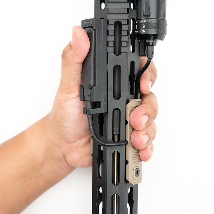 cable-routed-90-degrees-under-held-fde-long-m-lok-cable-management-cover