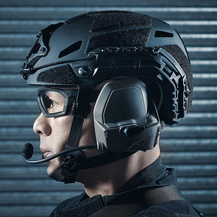 Caiman Bump Helmet | w/ Wilcox L4 Shroud & APEX Retention System
