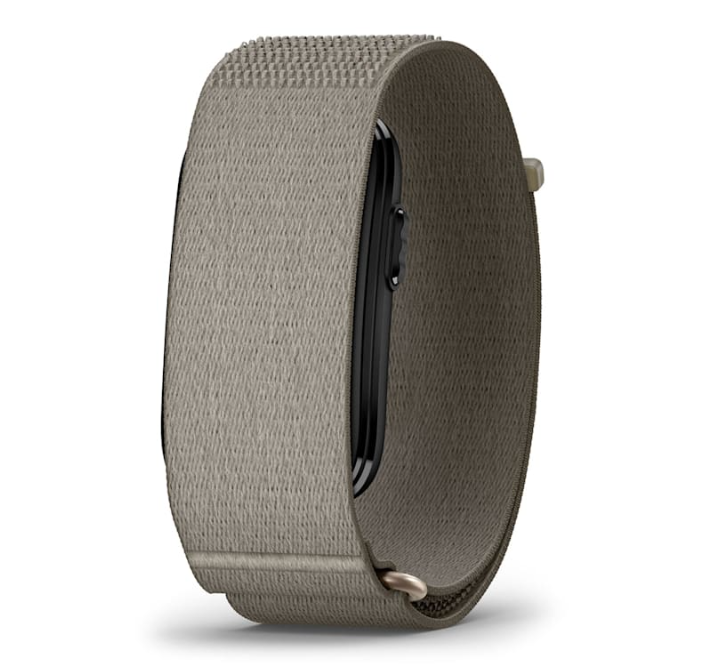 the garmin cirqa smart band on a front view of the screenless band and in the variant french gray