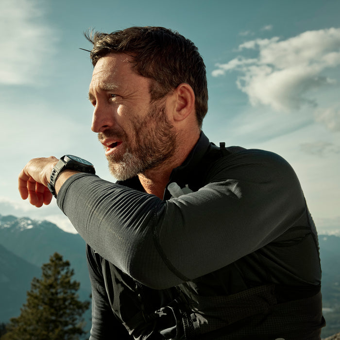 trail-runner-wears-wears-garmin-fenix-8-pro