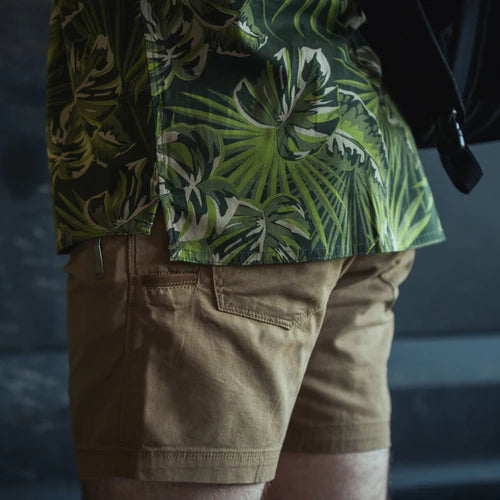 Side hem with split design on the Vertx Dadeland CCW Shirt for improved mobility
